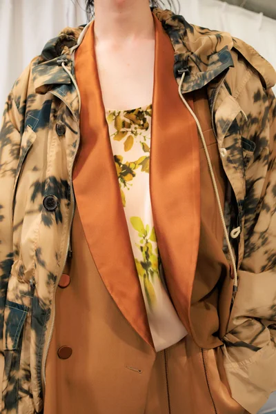 Look 14